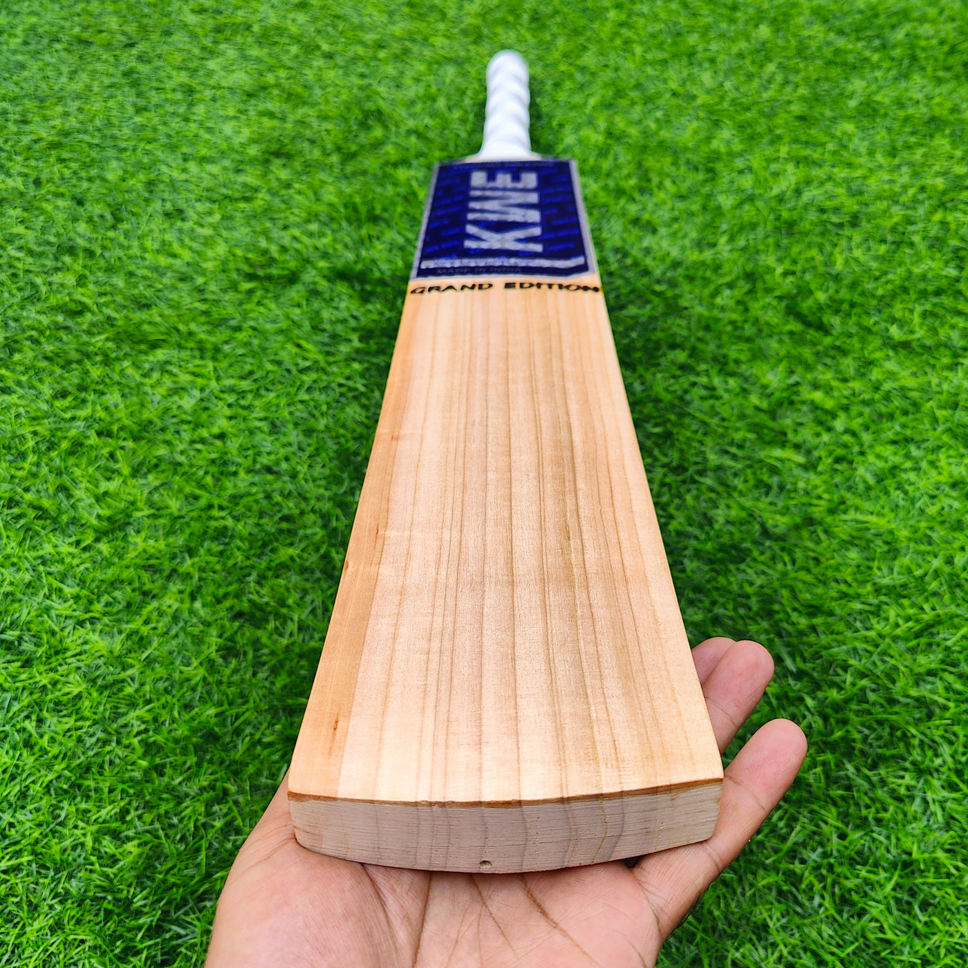 VK18 - Grand Edition Season Cricket Bat